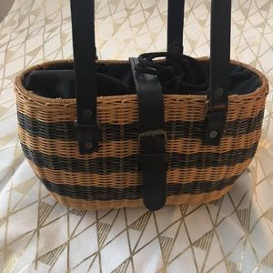 Vintage Wicker Bag Drawstring Closure